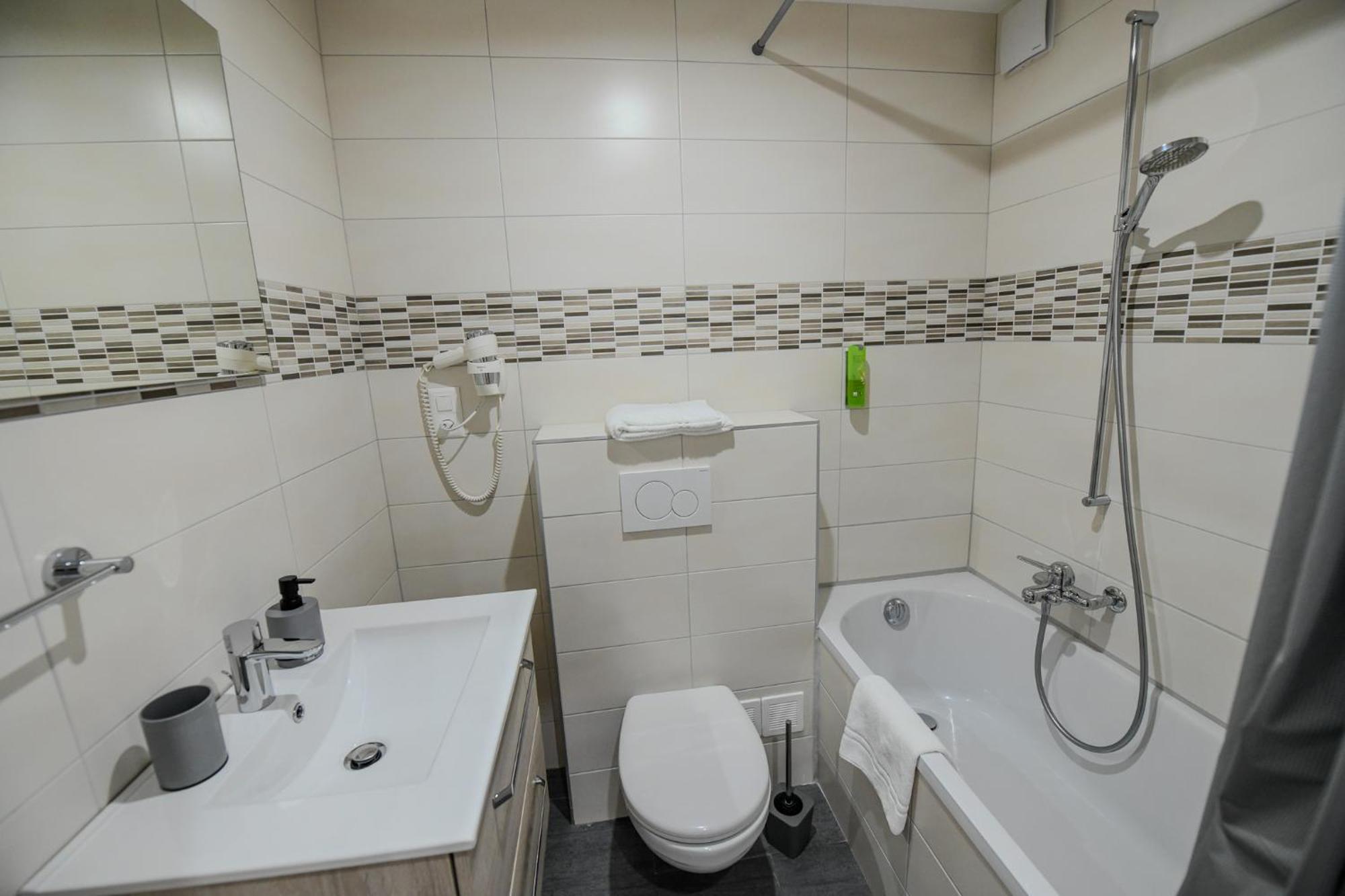 Hotel De France La Chaux De Fonds Kültér fotó