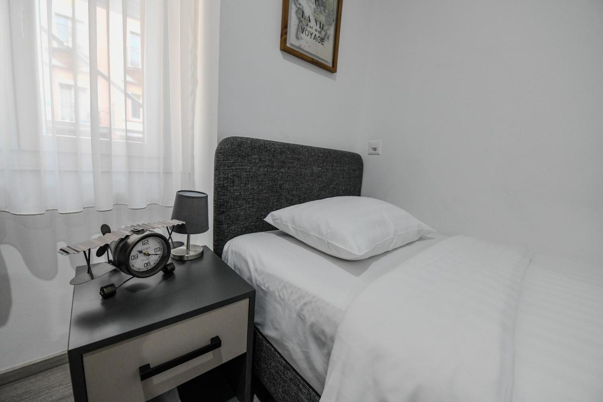 Hotel De France La Chaux De Fonds Kültér fotó