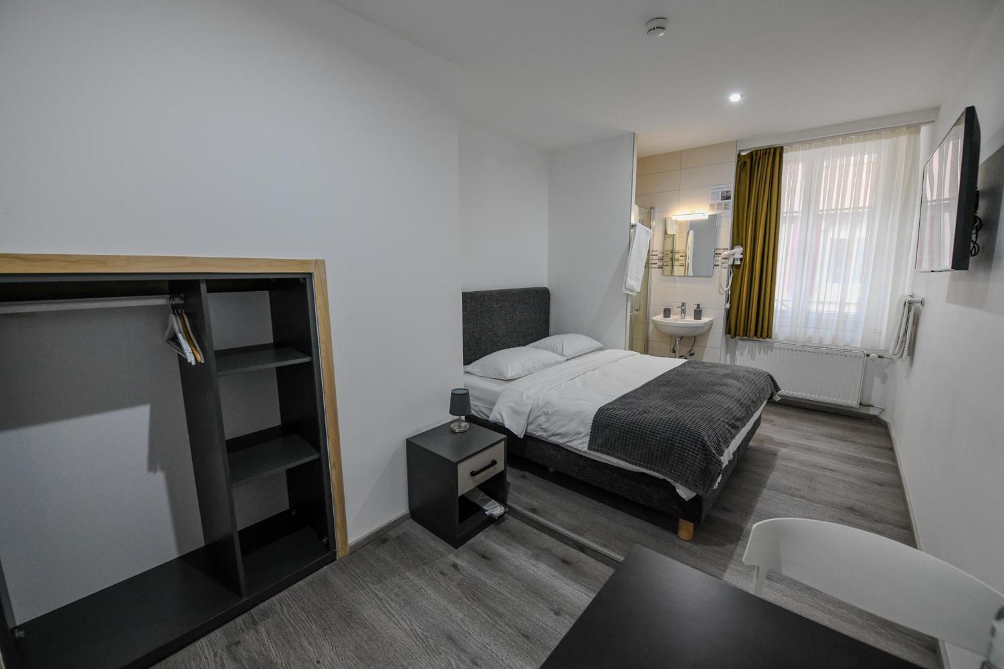 Hotel De France La Chaux De Fonds Kültér fotó