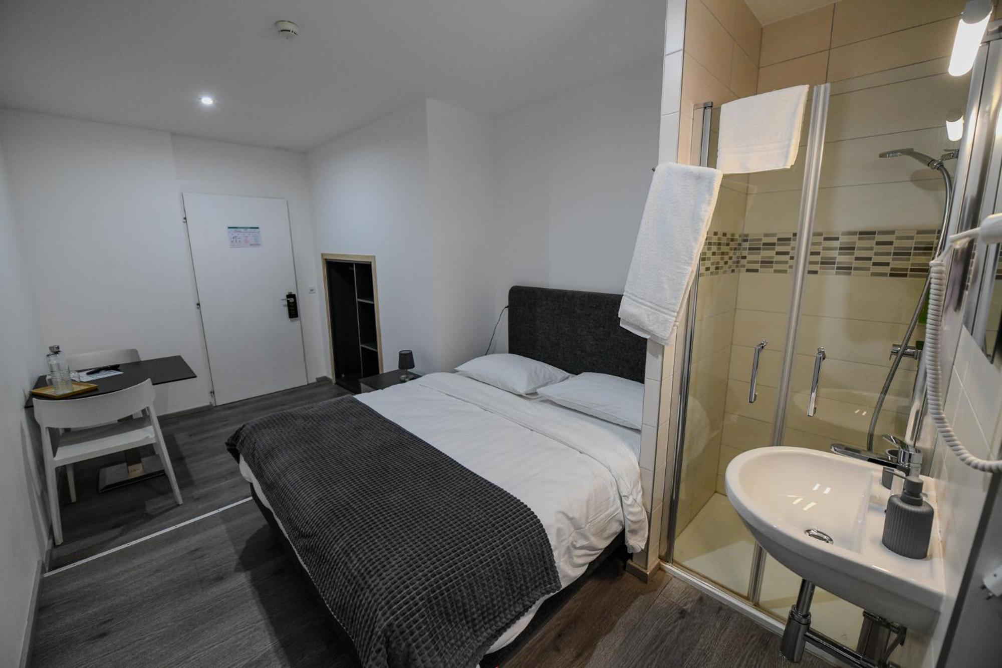 Hotel De France La Chaux De Fonds Szoba fotó
